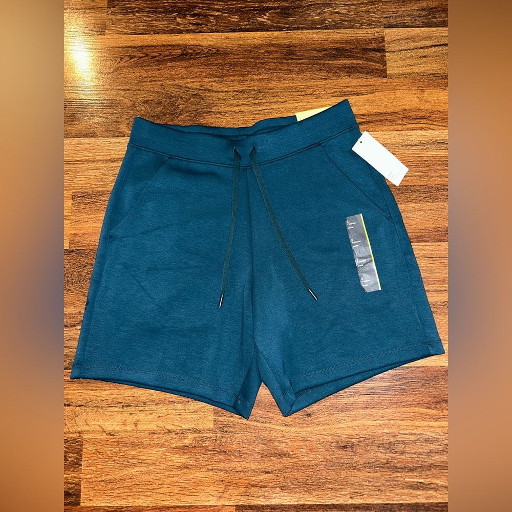 Women’s NWT Athletic / Leisure Shorts